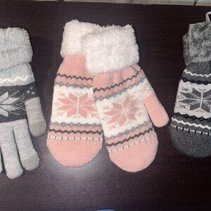 bundle of 3 Woman Snow-flakes Gloves/mittens - Made In USA